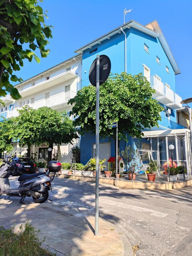 Hotel Marittimo Rimini Bagian luar foto