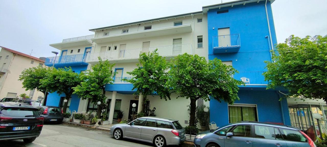 Hotel Marittimo Rimini Bagian luar foto